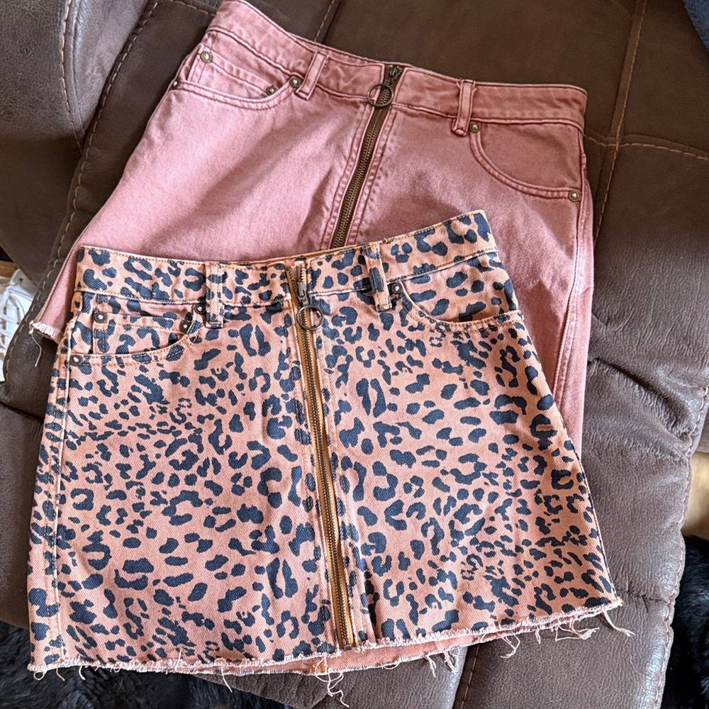 We The Free Pink Leopard Zip-Front Mini Skirt